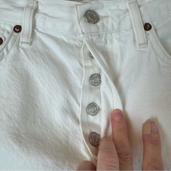 AGOLDE Size 25 Reese Cut Off Denim Jean Shorts Tissue Button Fly A9002-1183 - Picture 4 of 12